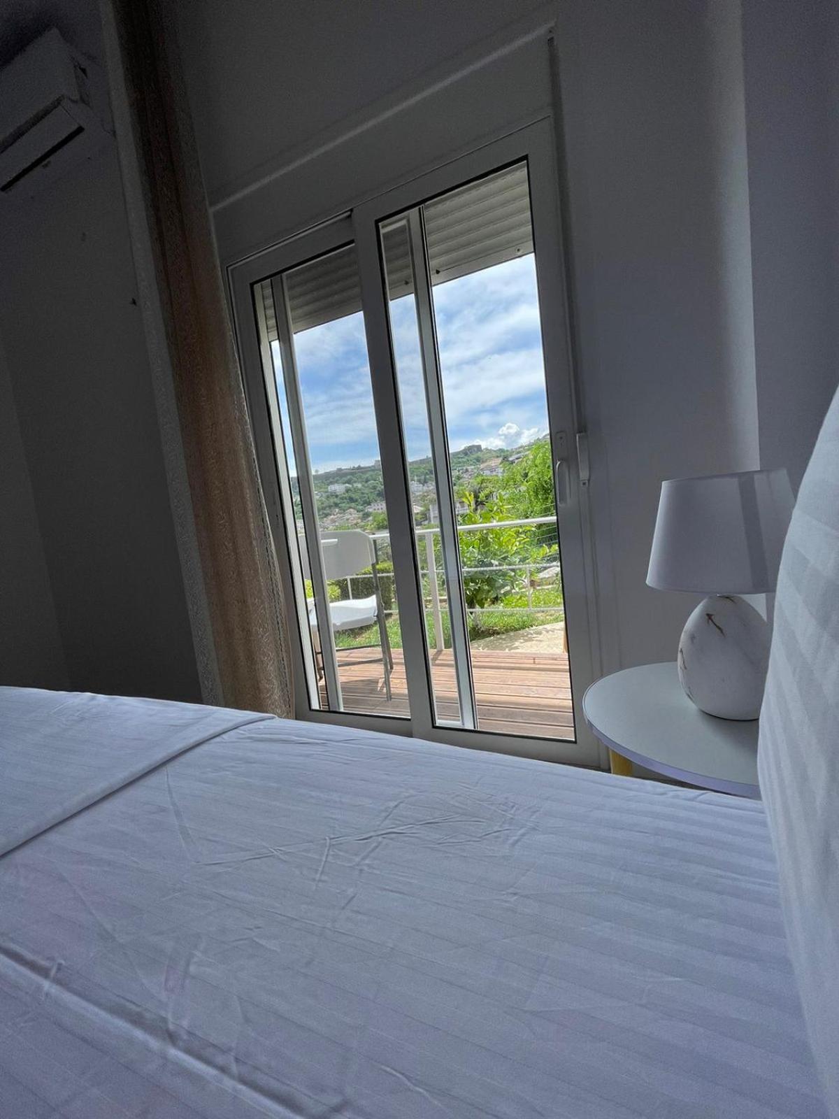 Ilvi Guesthouse Gjirokastra Zewnętrze zdjęcie