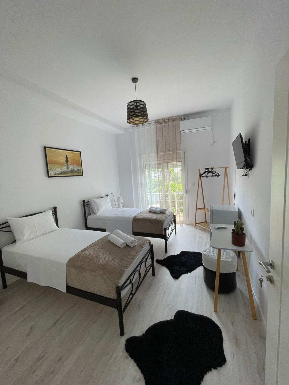Ilvi Guesthouse Gjirokastra Zewnętrze zdjęcie