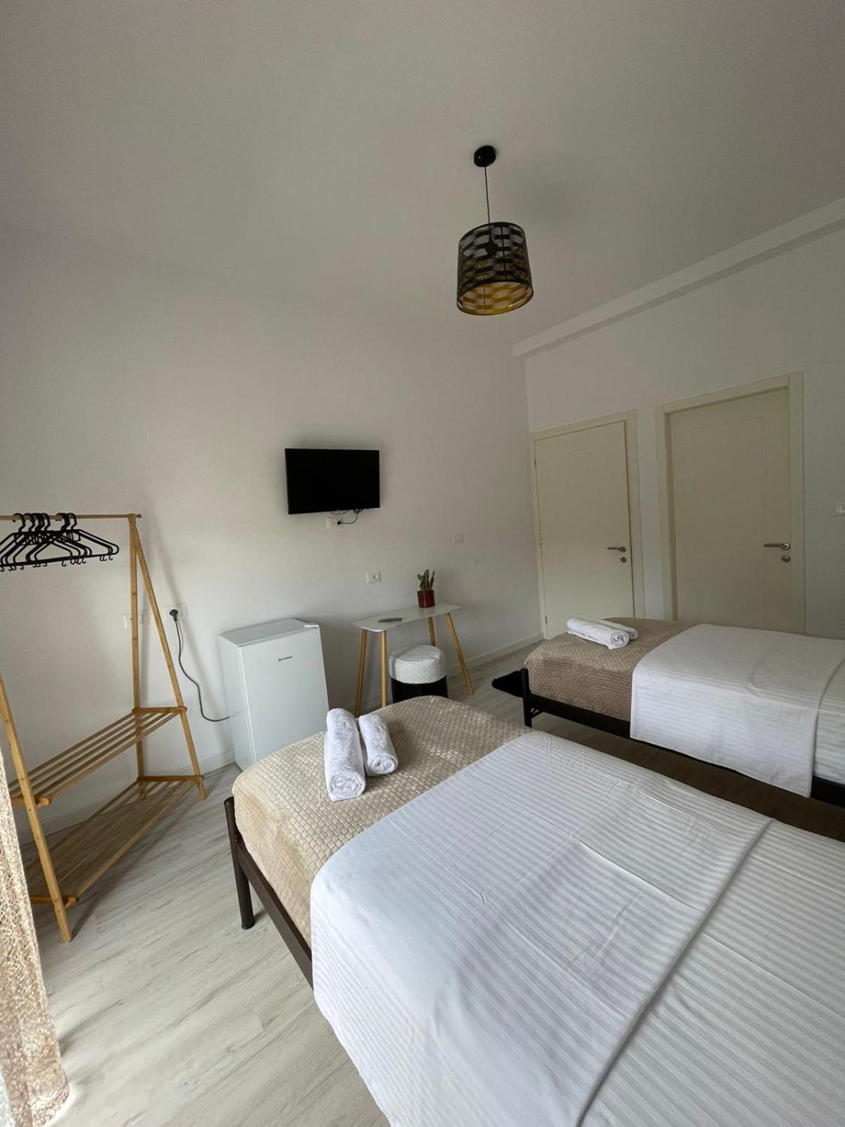 Ilvi Guesthouse Gjirokastra Zewnętrze zdjęcie