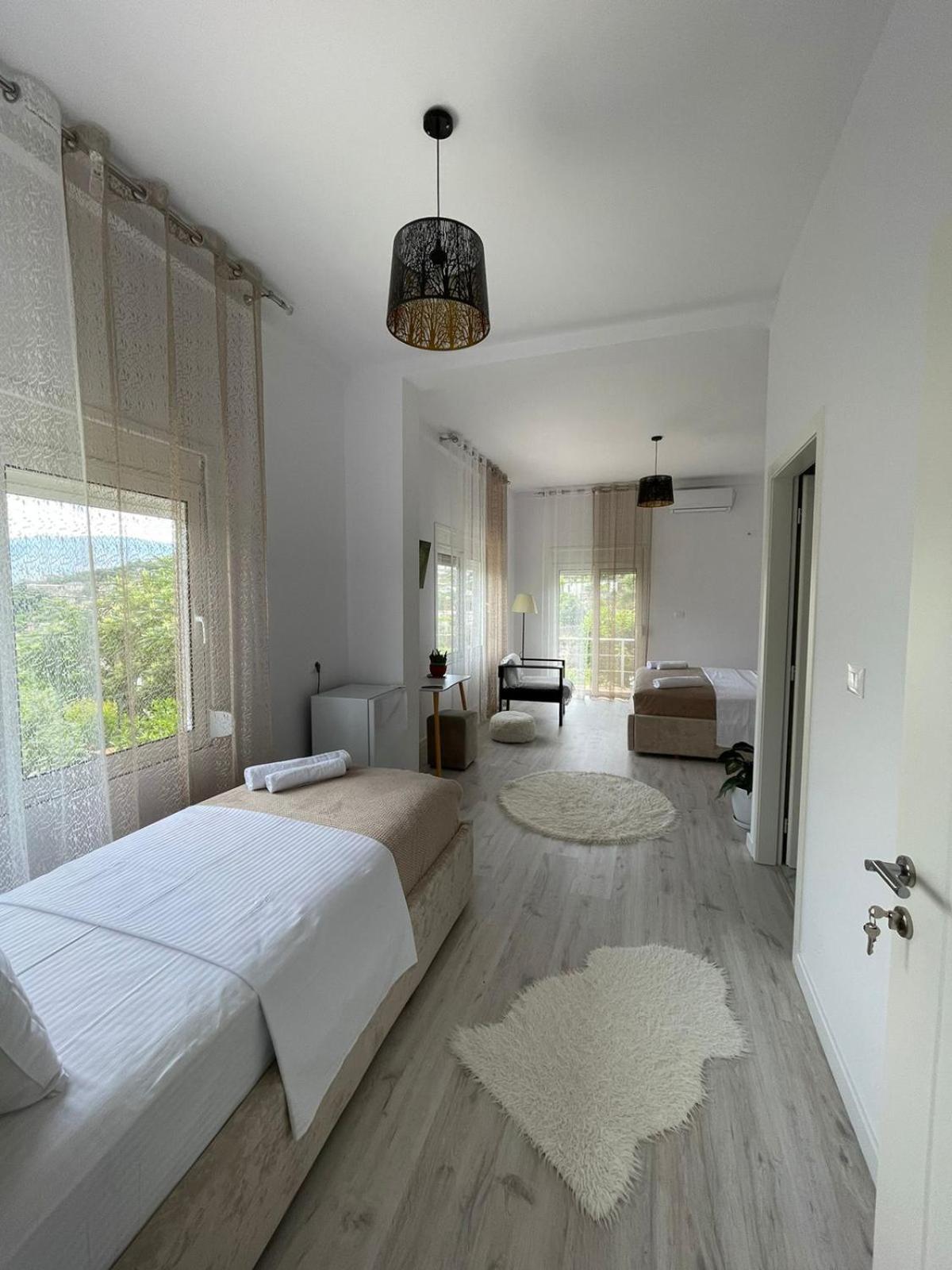 Ilvi Guesthouse Gjirokastra Zewnętrze zdjęcie