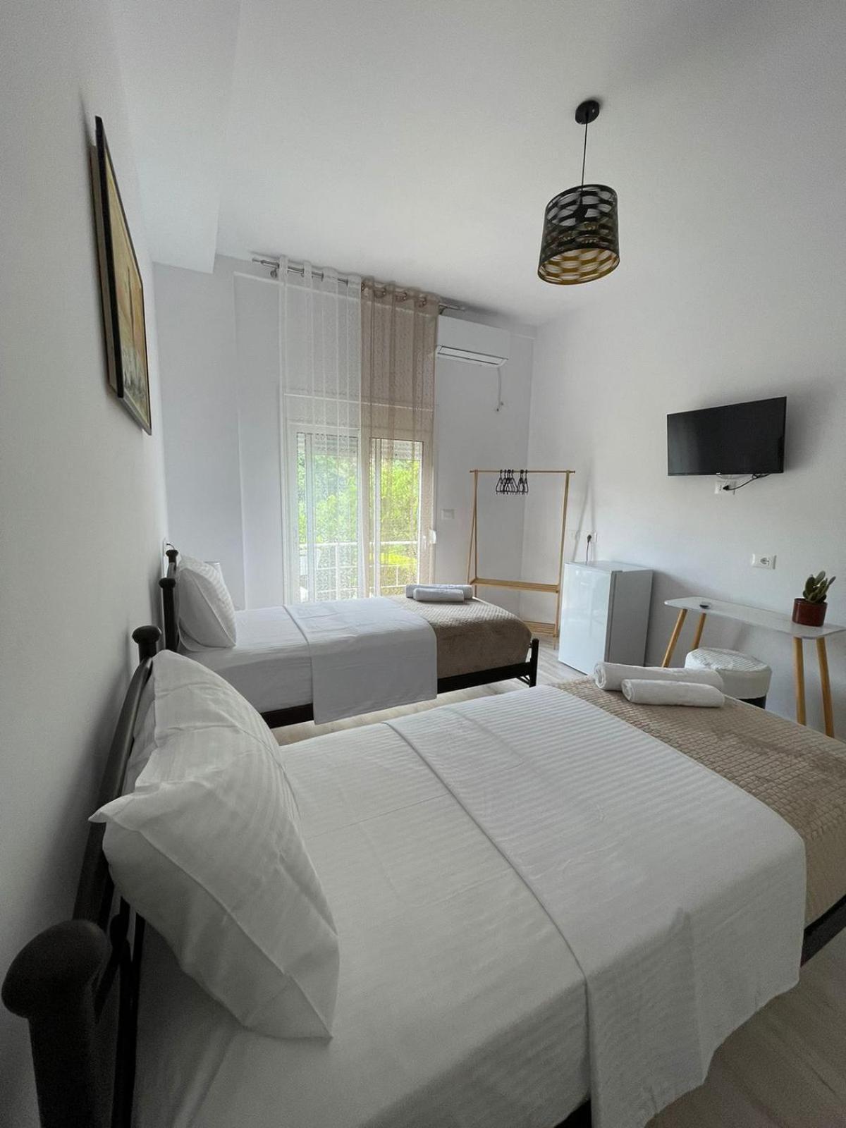Ilvi Guesthouse Gjirokastra Zewnętrze zdjęcie