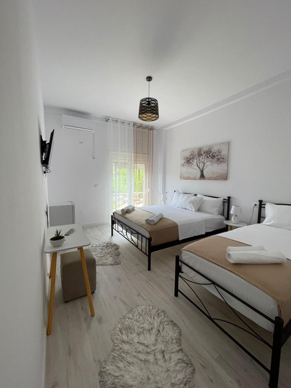 Ilvi Guesthouse Gjirokastra Zewnętrze zdjęcie