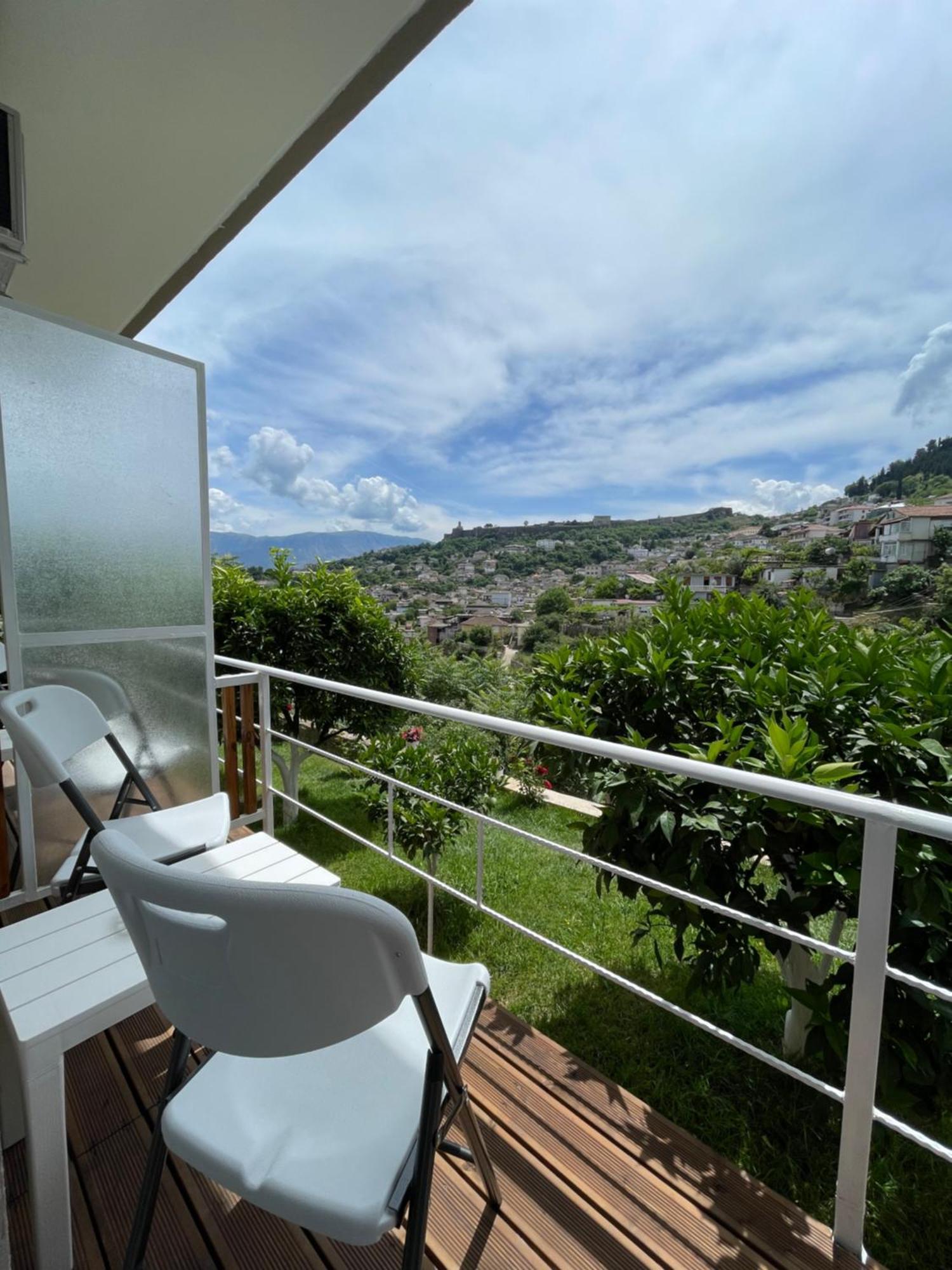 Ilvi Guesthouse Gjirokastra Zewnętrze zdjęcie