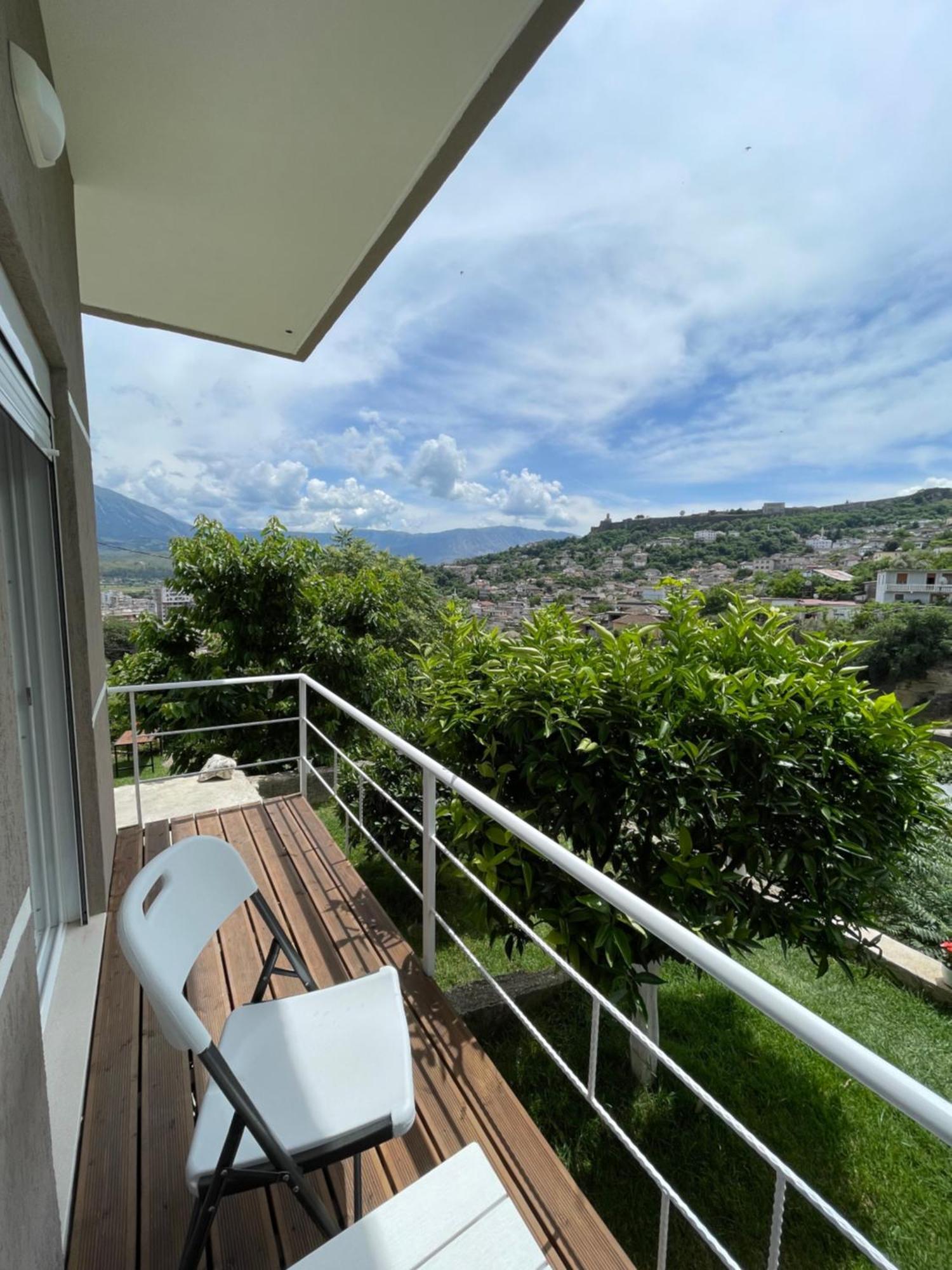 Ilvi Guesthouse Gjirokastra Zewnętrze zdjęcie