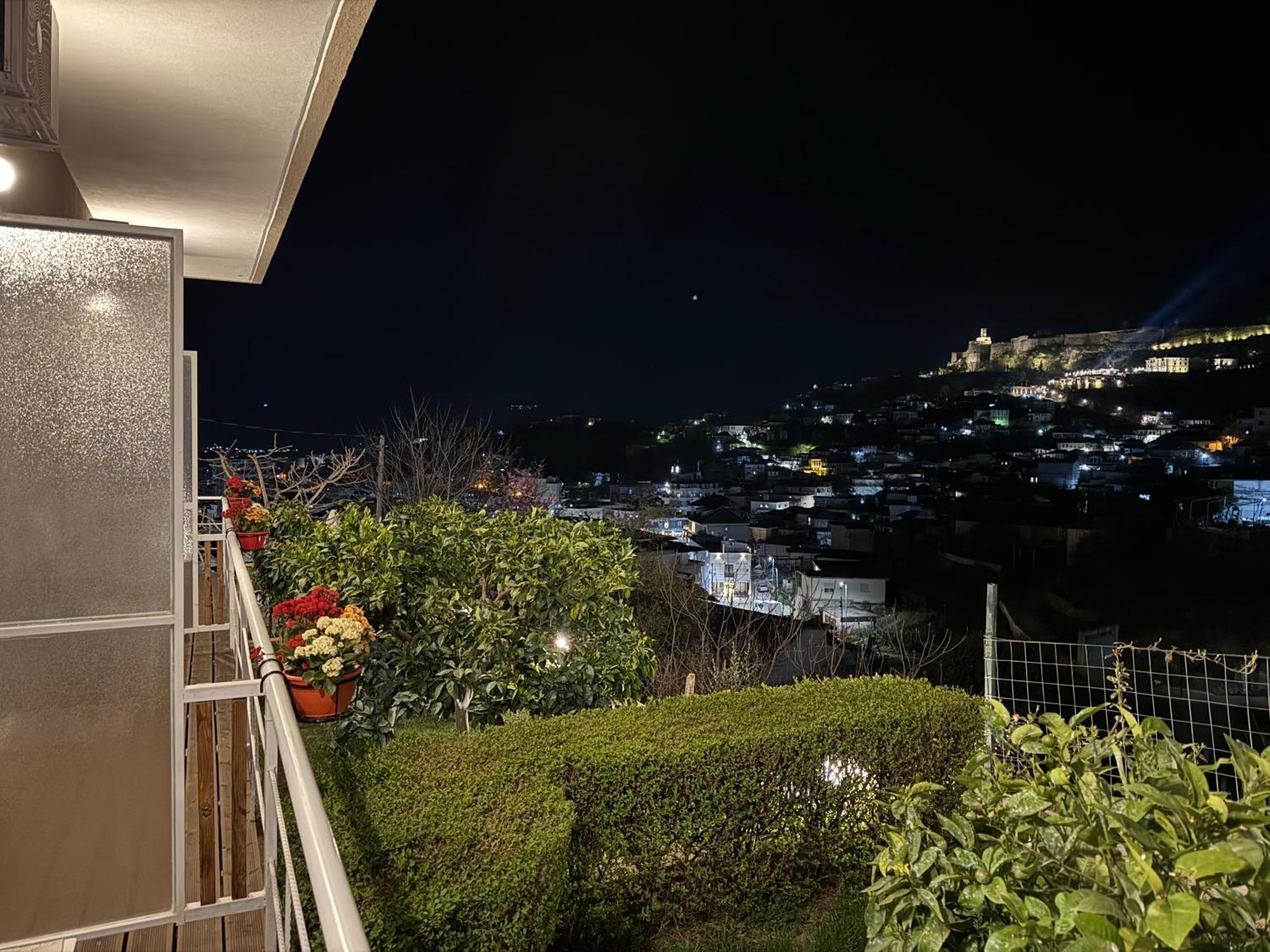 Ilvi Guesthouse Gjirokastra Zewnętrze zdjęcie