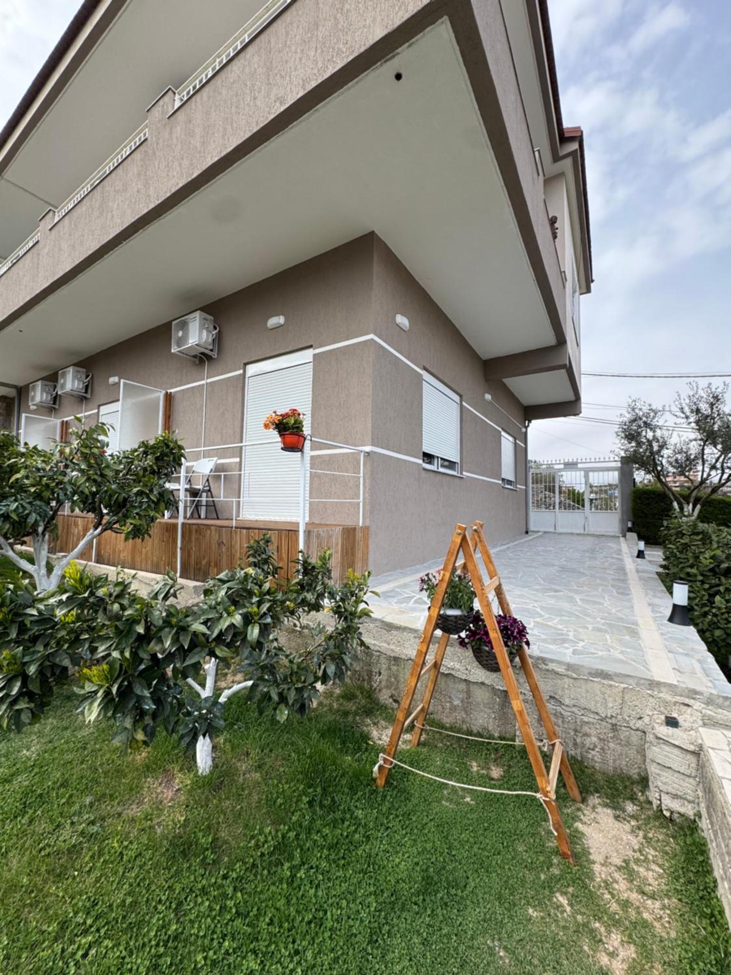 Ilvi Guesthouse Gjirokastra Zewnętrze zdjęcie